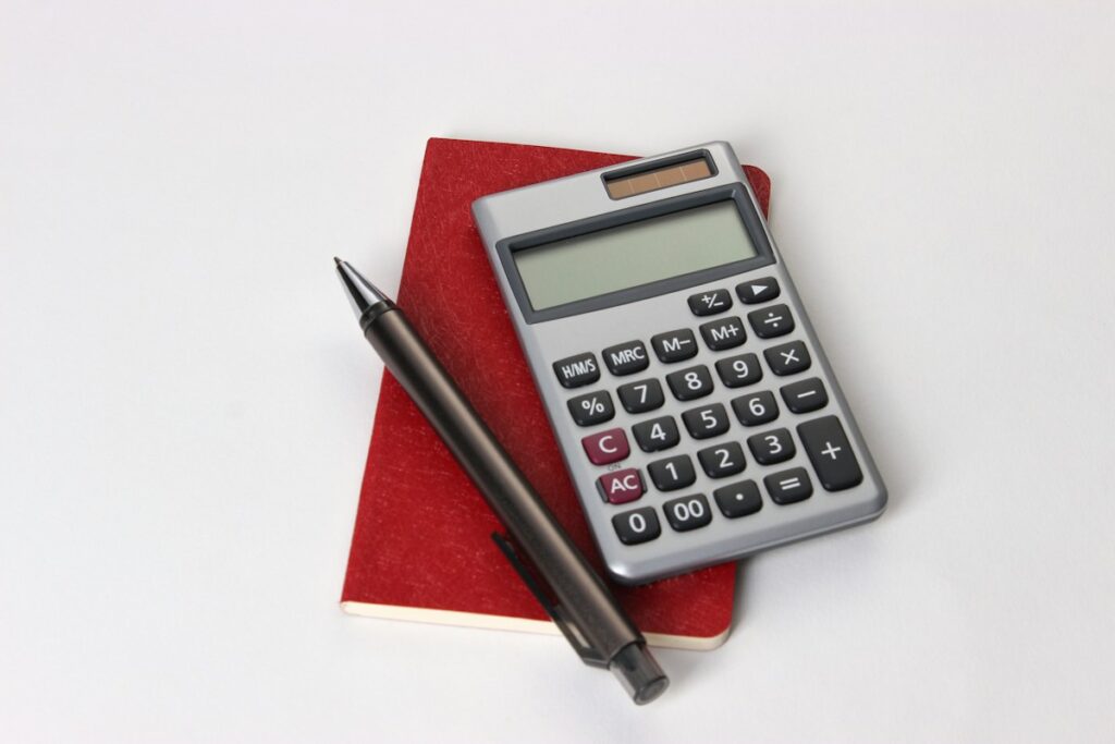 Calculatrice pour les calculs de gestion.